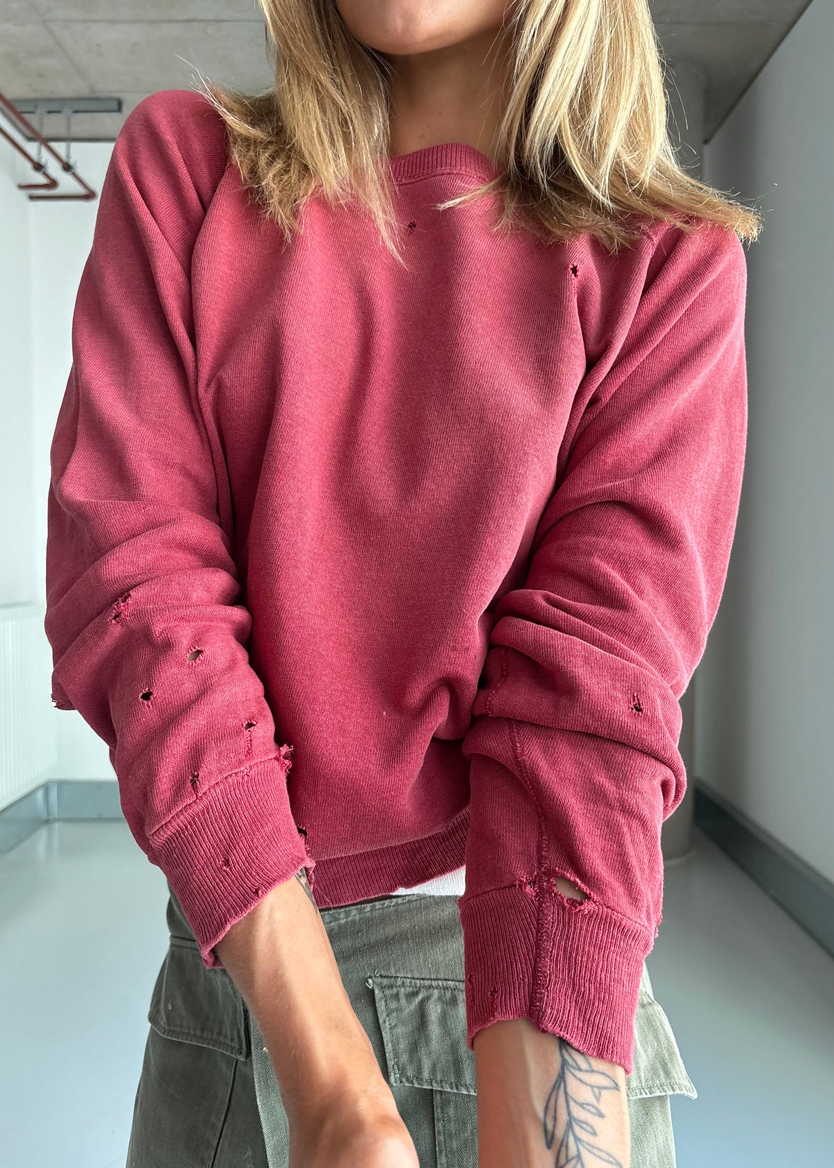 60s thrashed burgundy sweat
