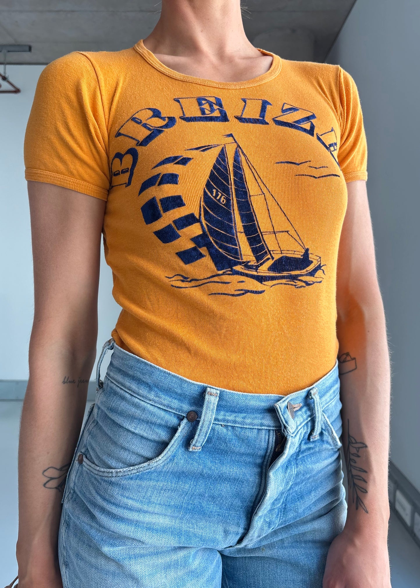 1970S TOURIST TEE