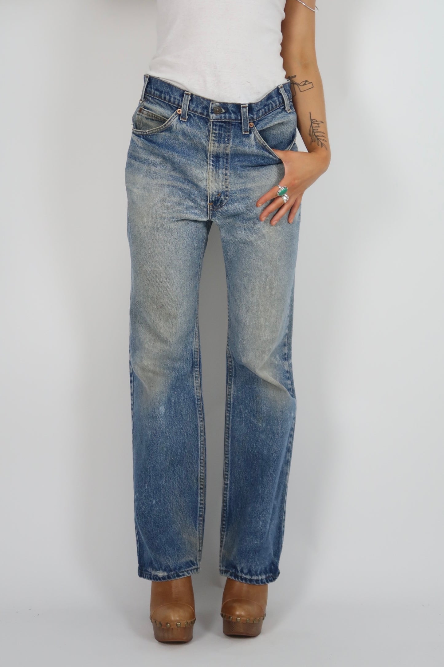 Orange tab Levi’s
