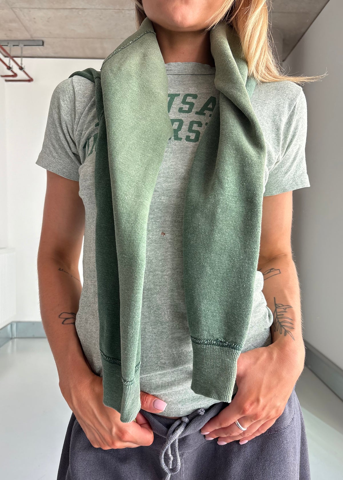 60s green sunfaded sweatshirt