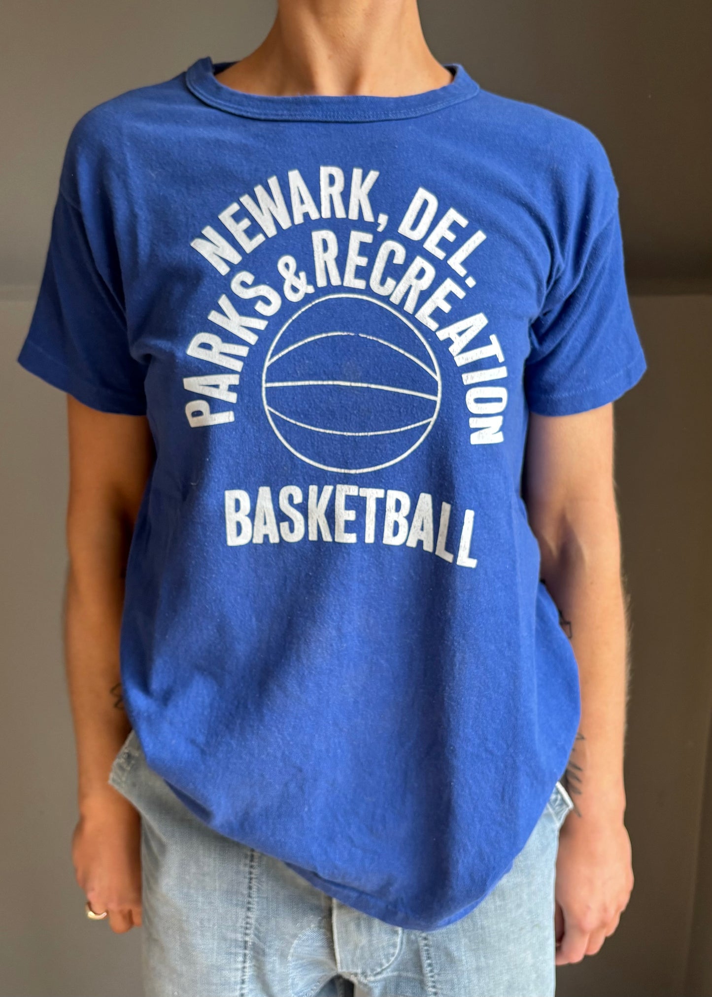 80s sports tee