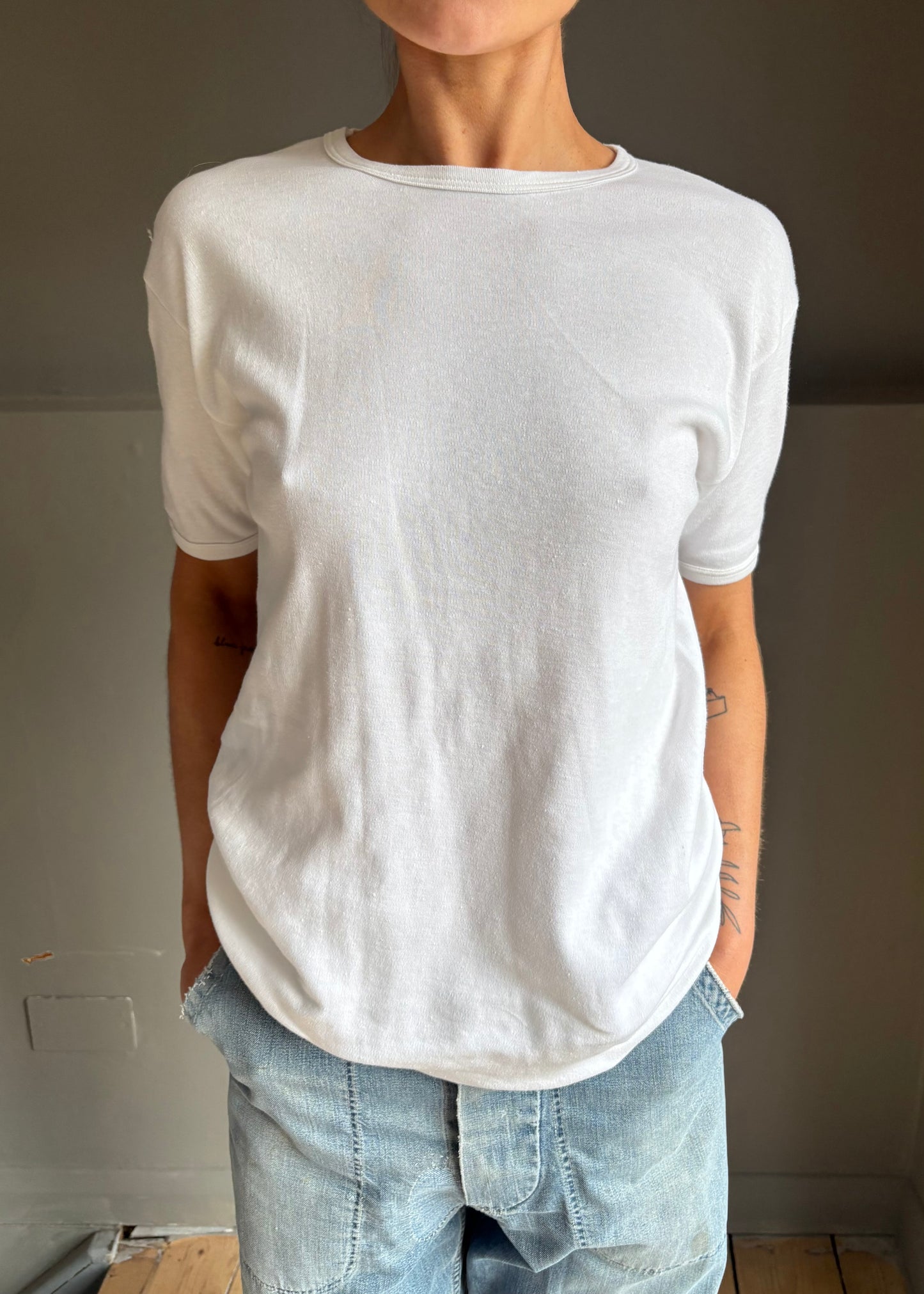 1970s white tee