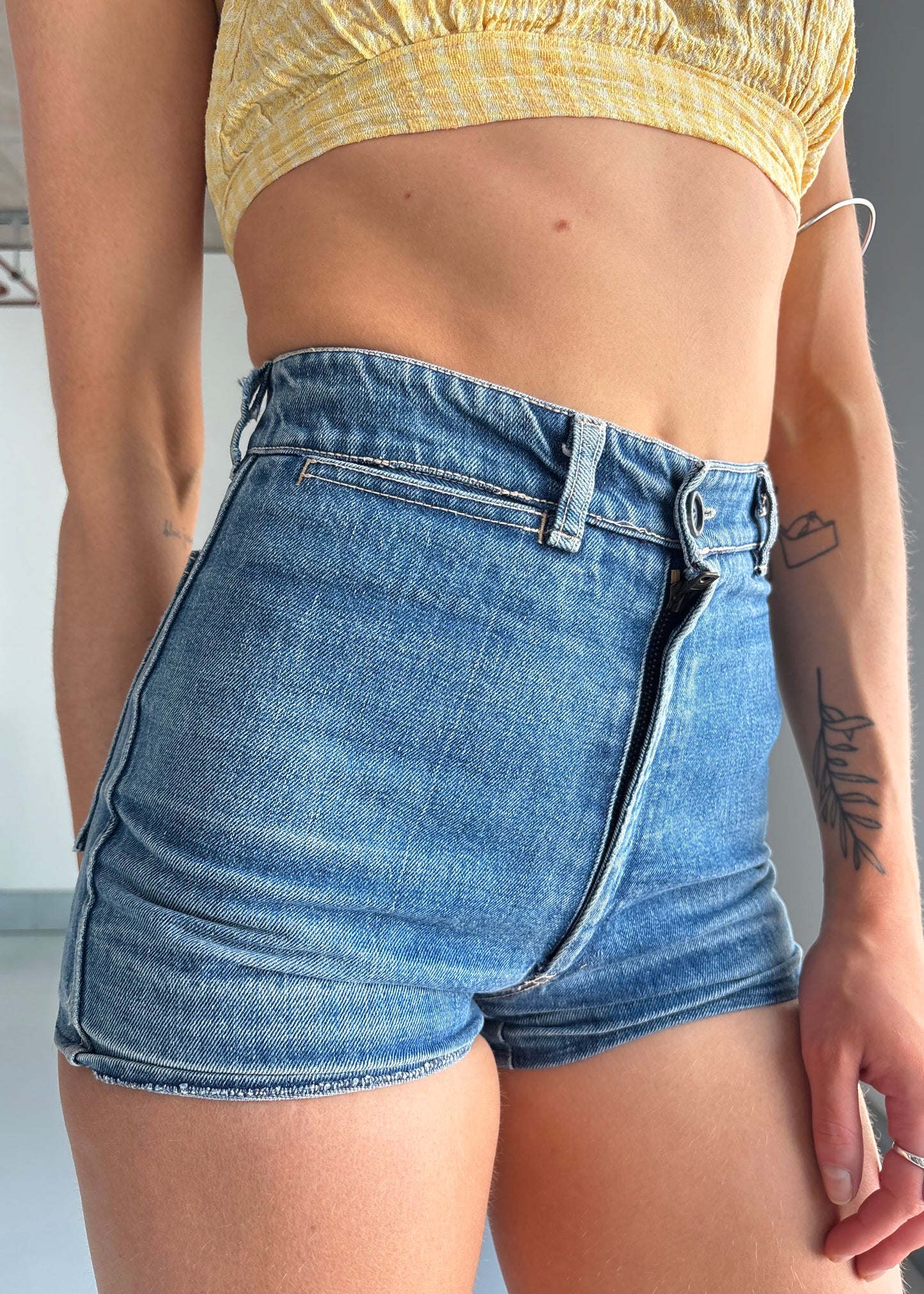 1970S HOT PANTS