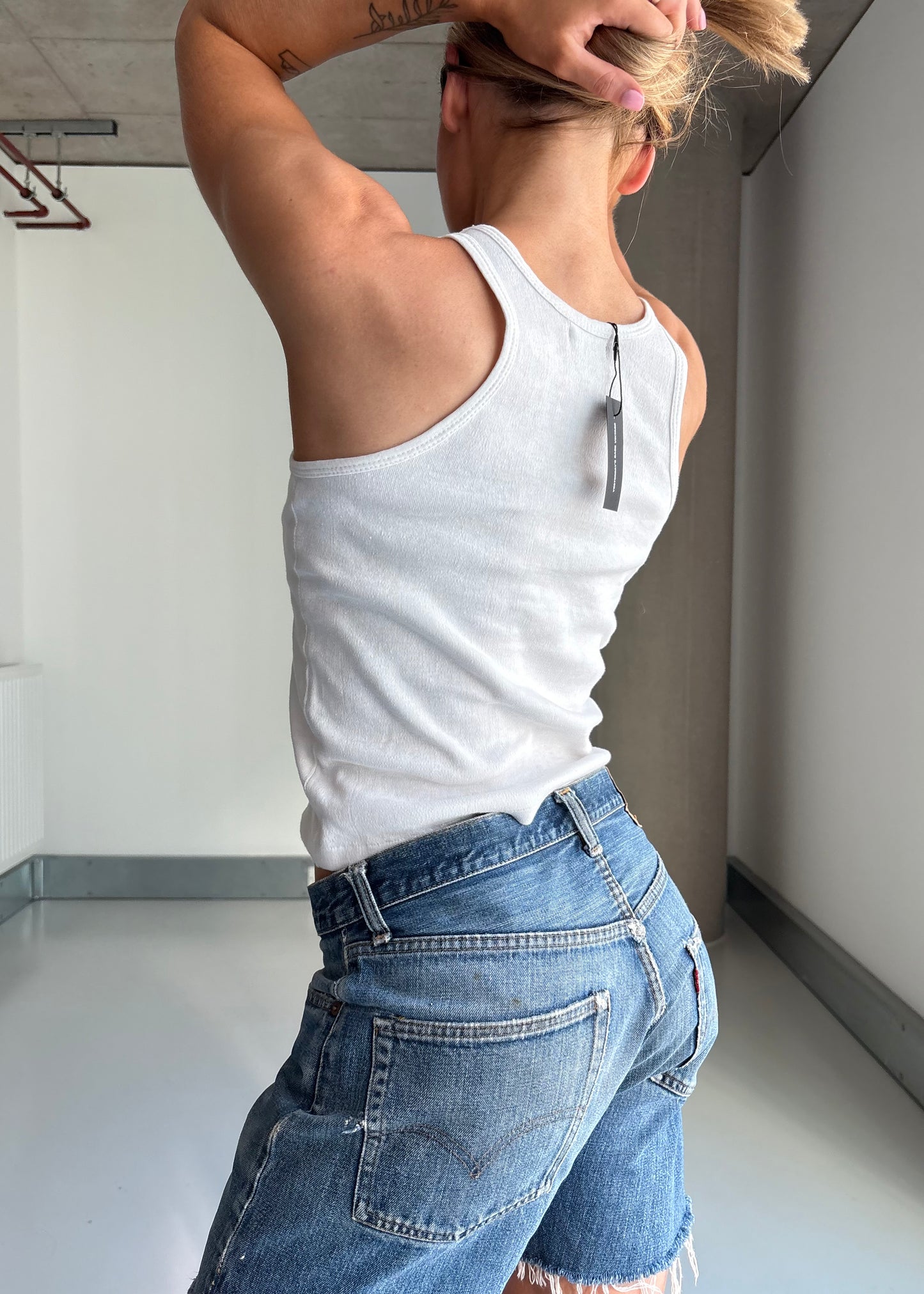 1950S WHITE VEST