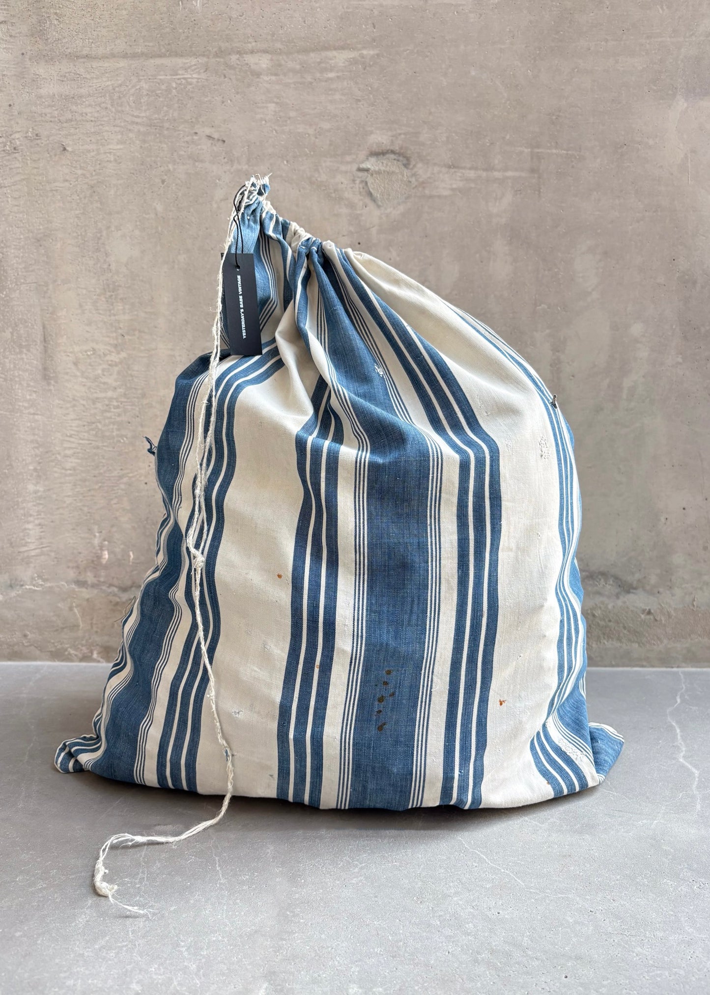 50s drawstring bag