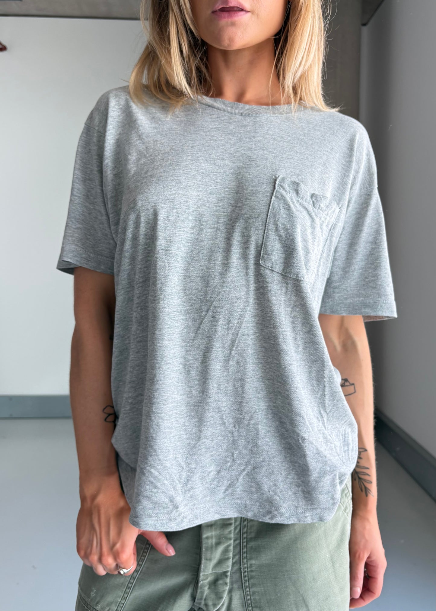 PERFECT GREY TEE