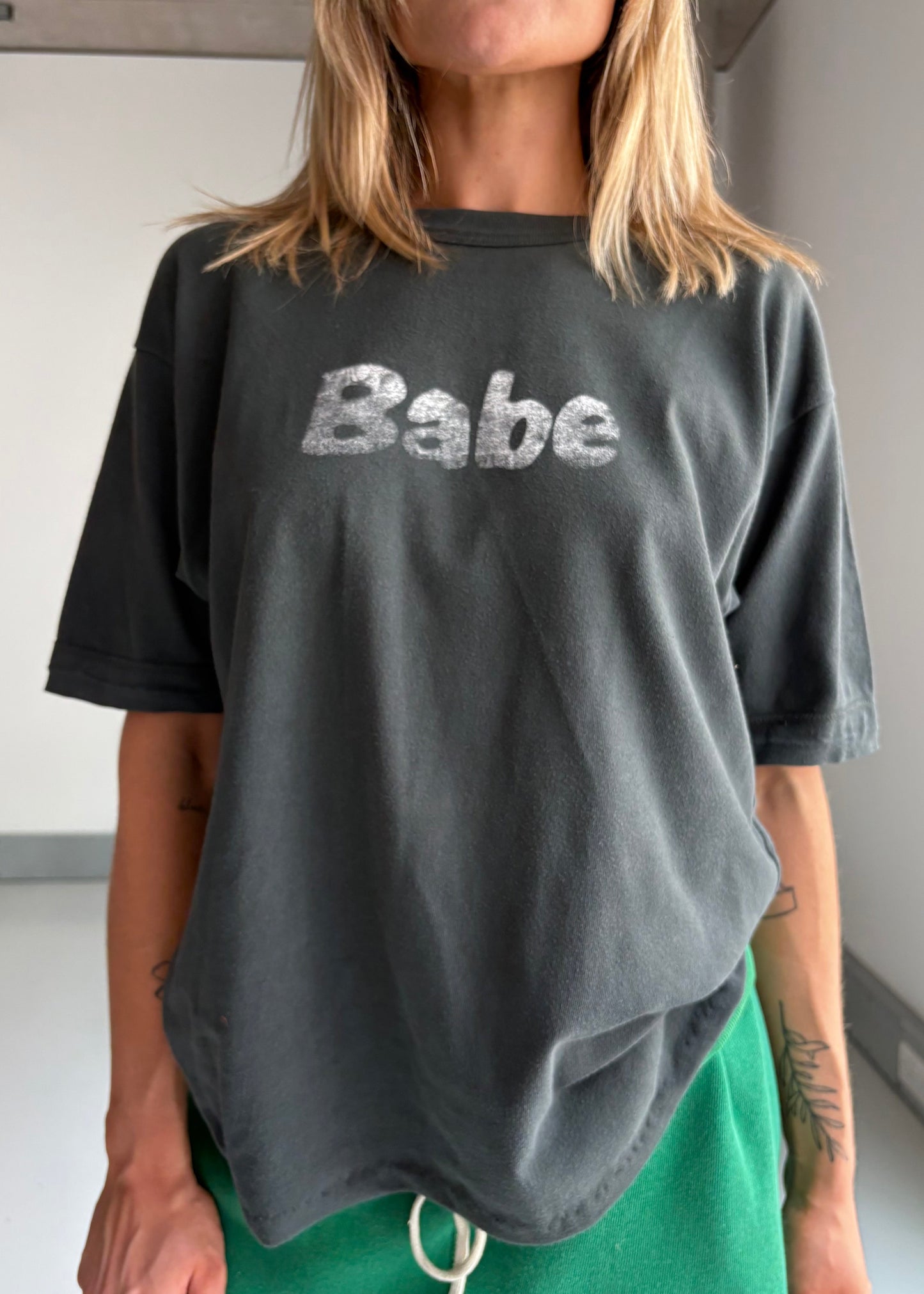 Babe tee