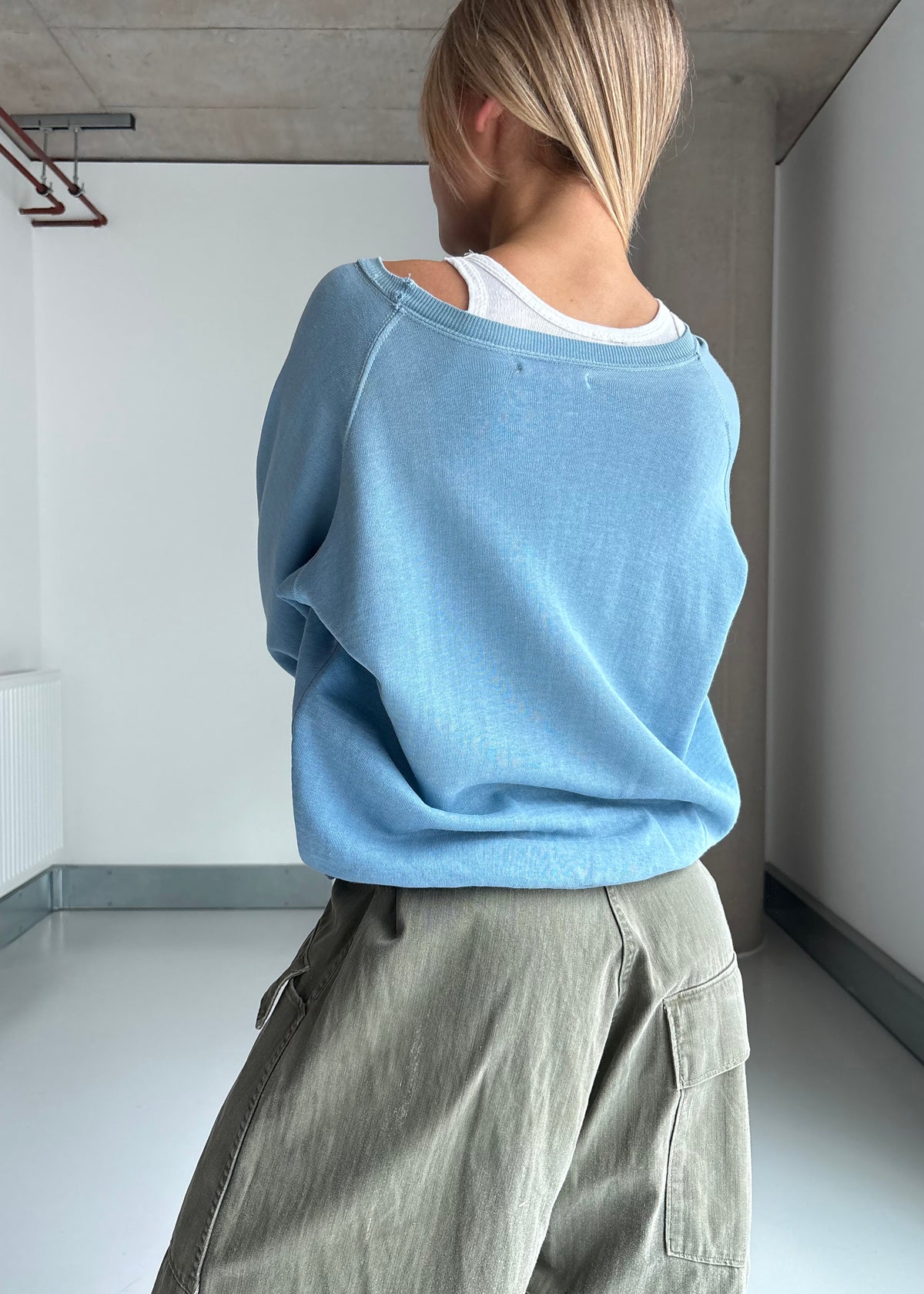 60s blue sweatshirt