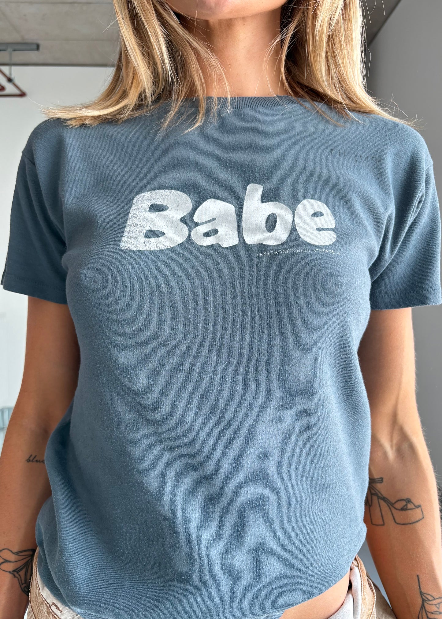 BABE TEE