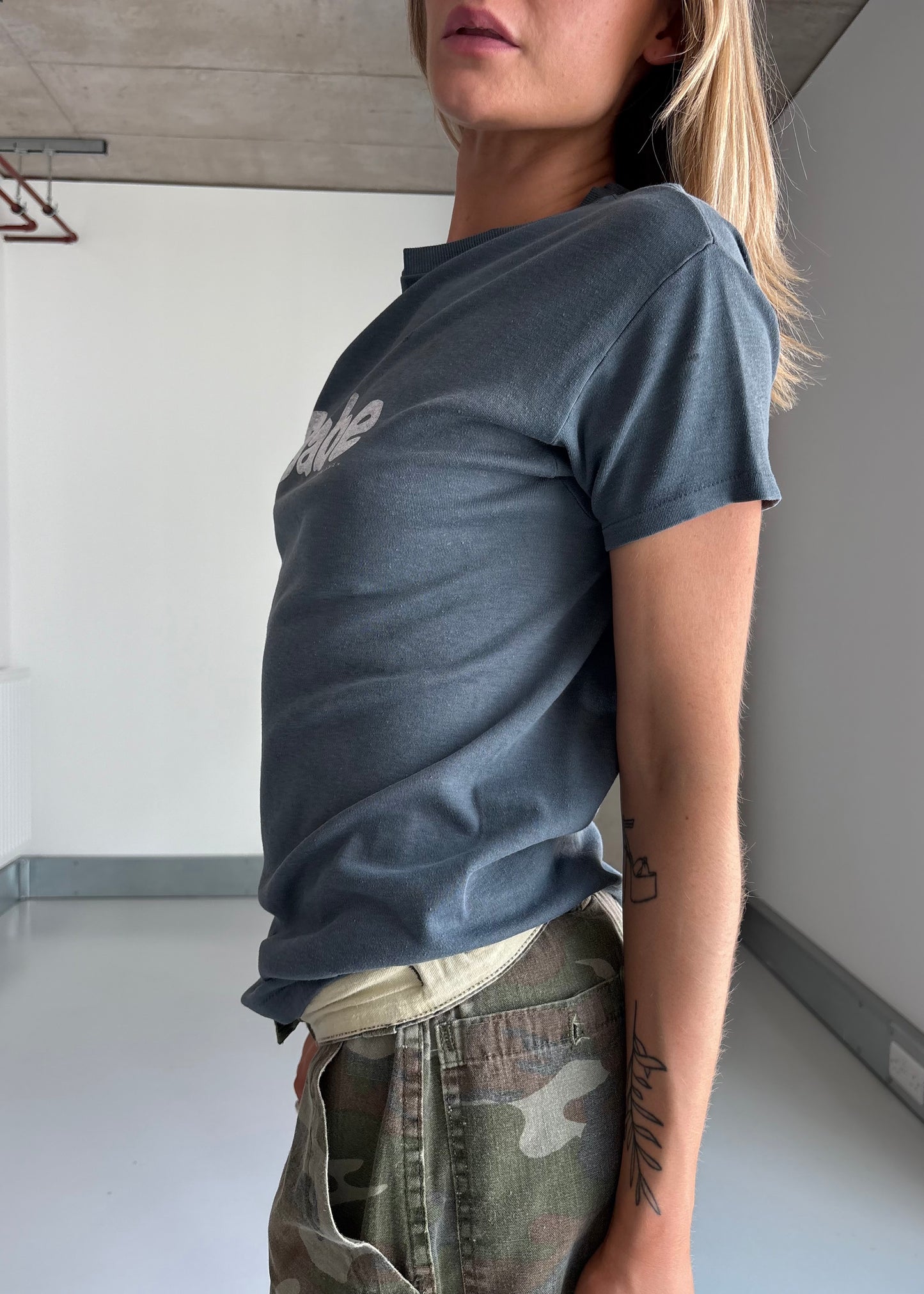 BABE TEE