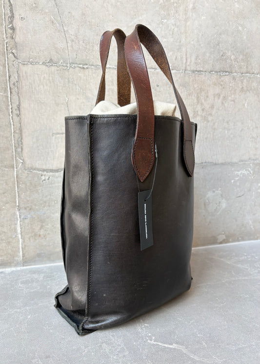 LEATHER BUCKET BAG