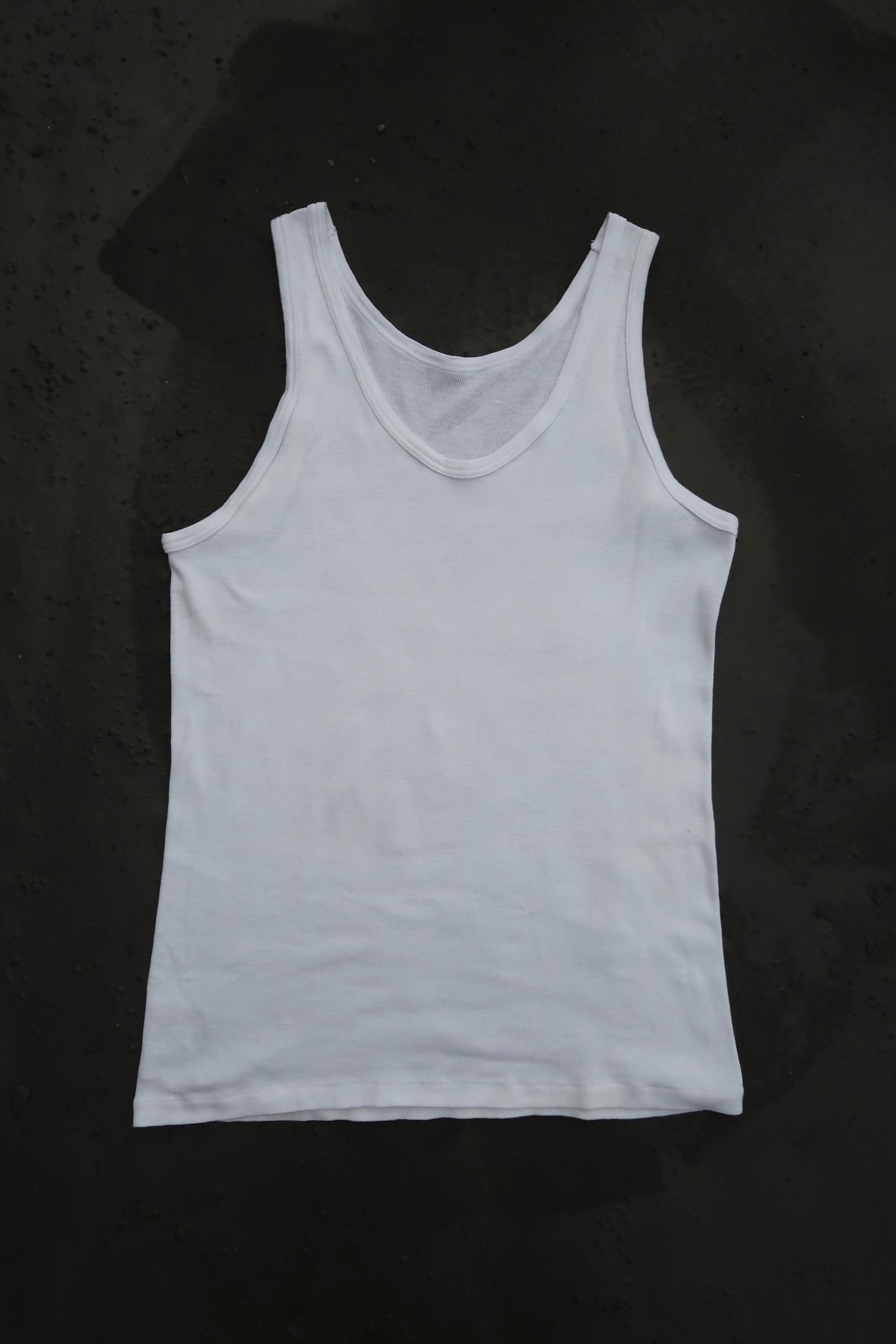 70s Fine rib white tank