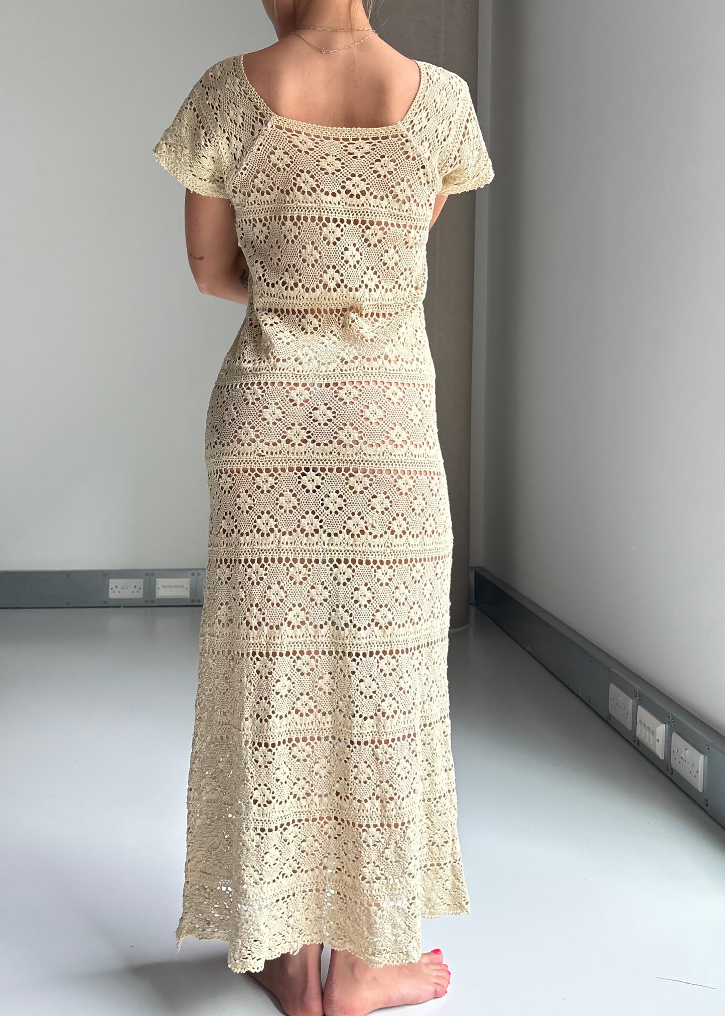 1960s crochet dress