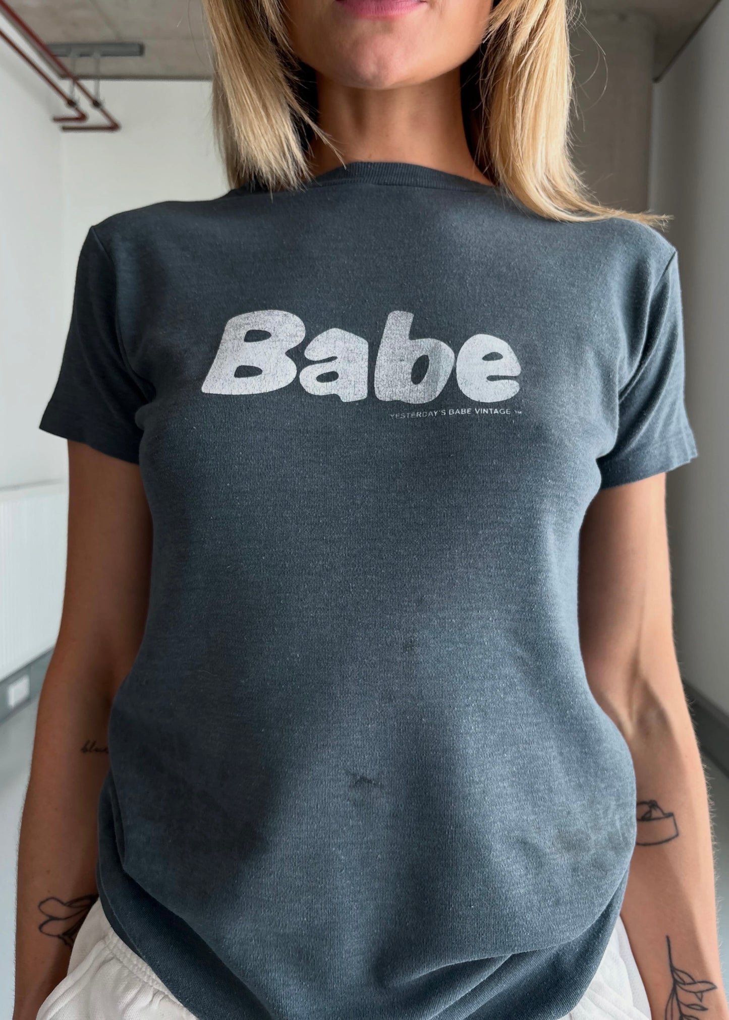 BABE TEE