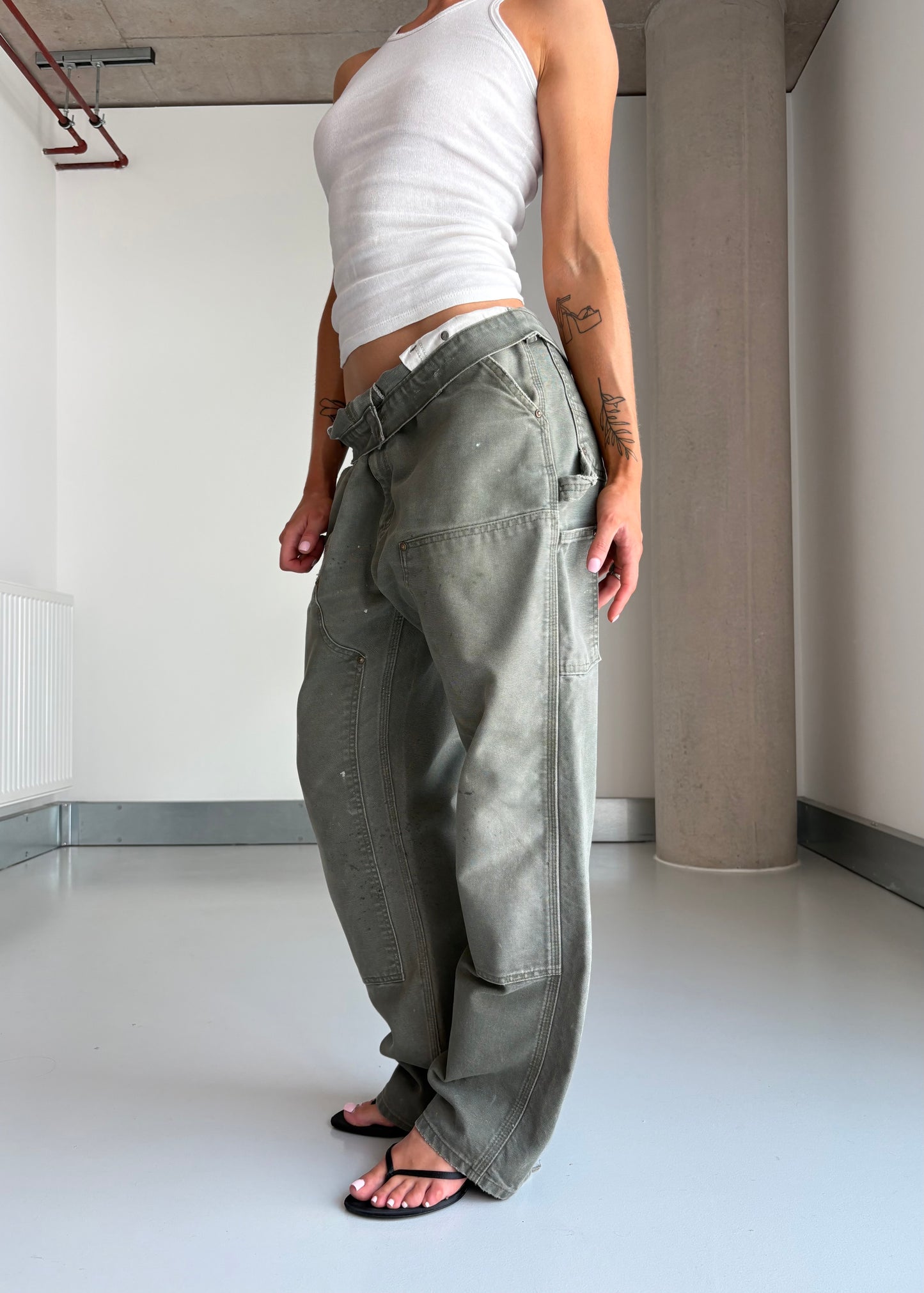 KHAKI CARHARTTS