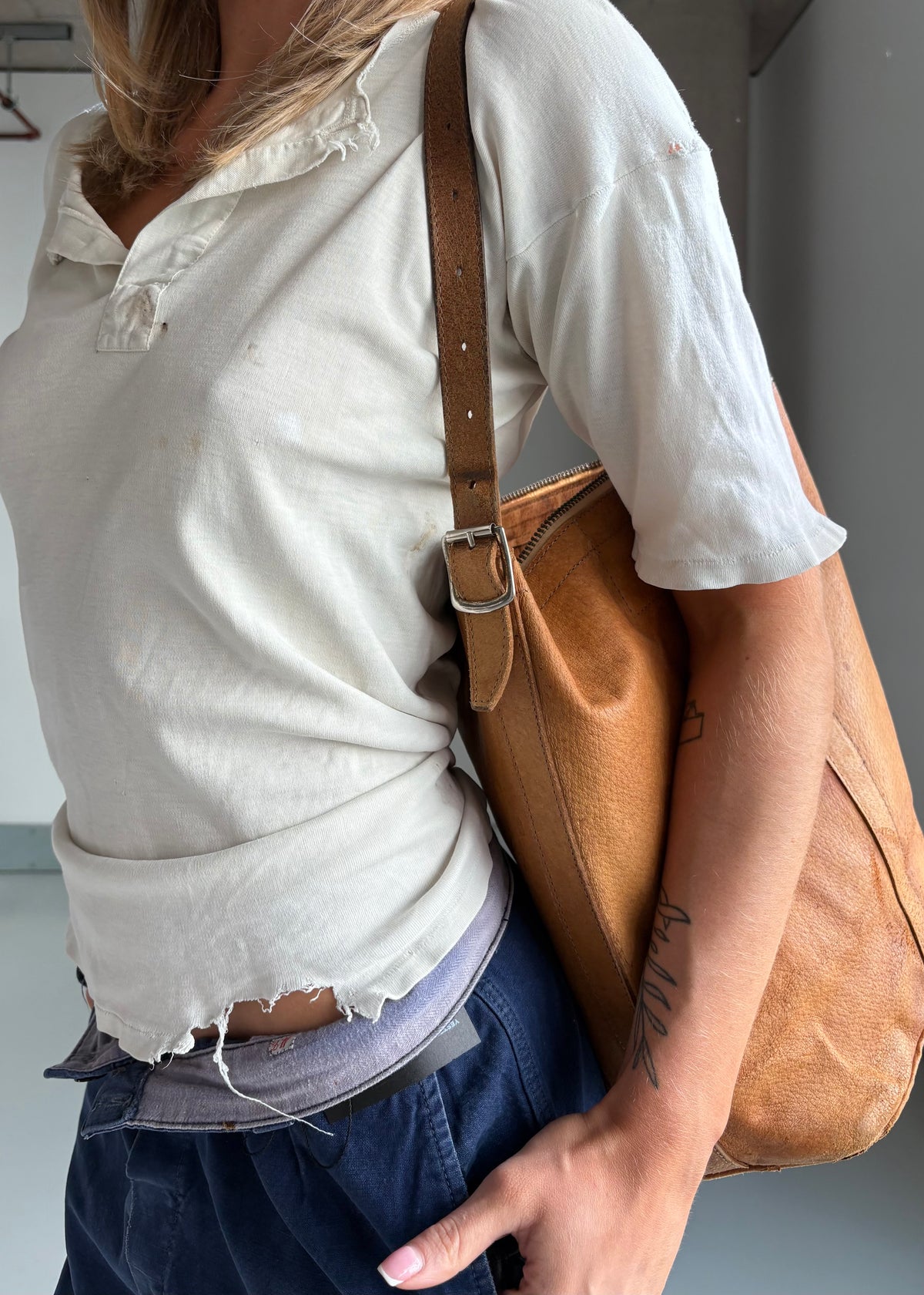 1970S LEATHER BUCKET BAG