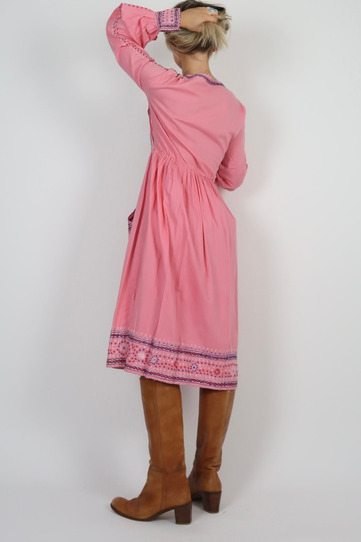 1960s embroidered midi dress