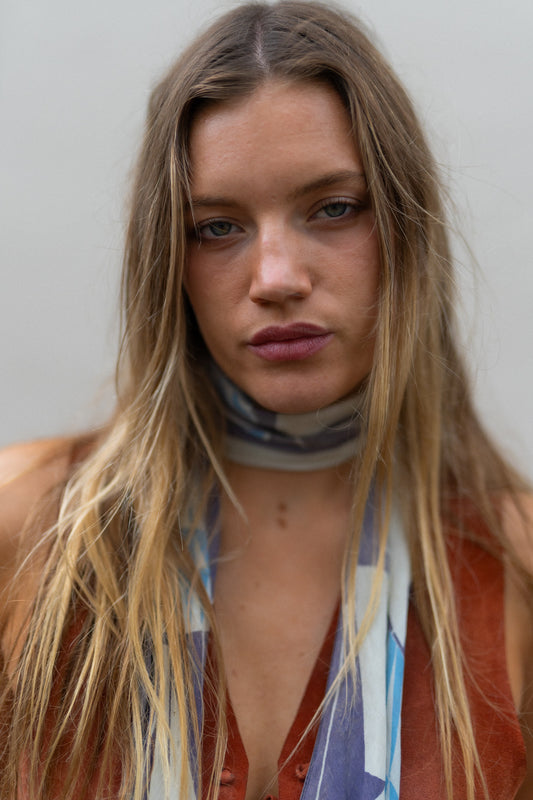 SILK DAGGER SCARF