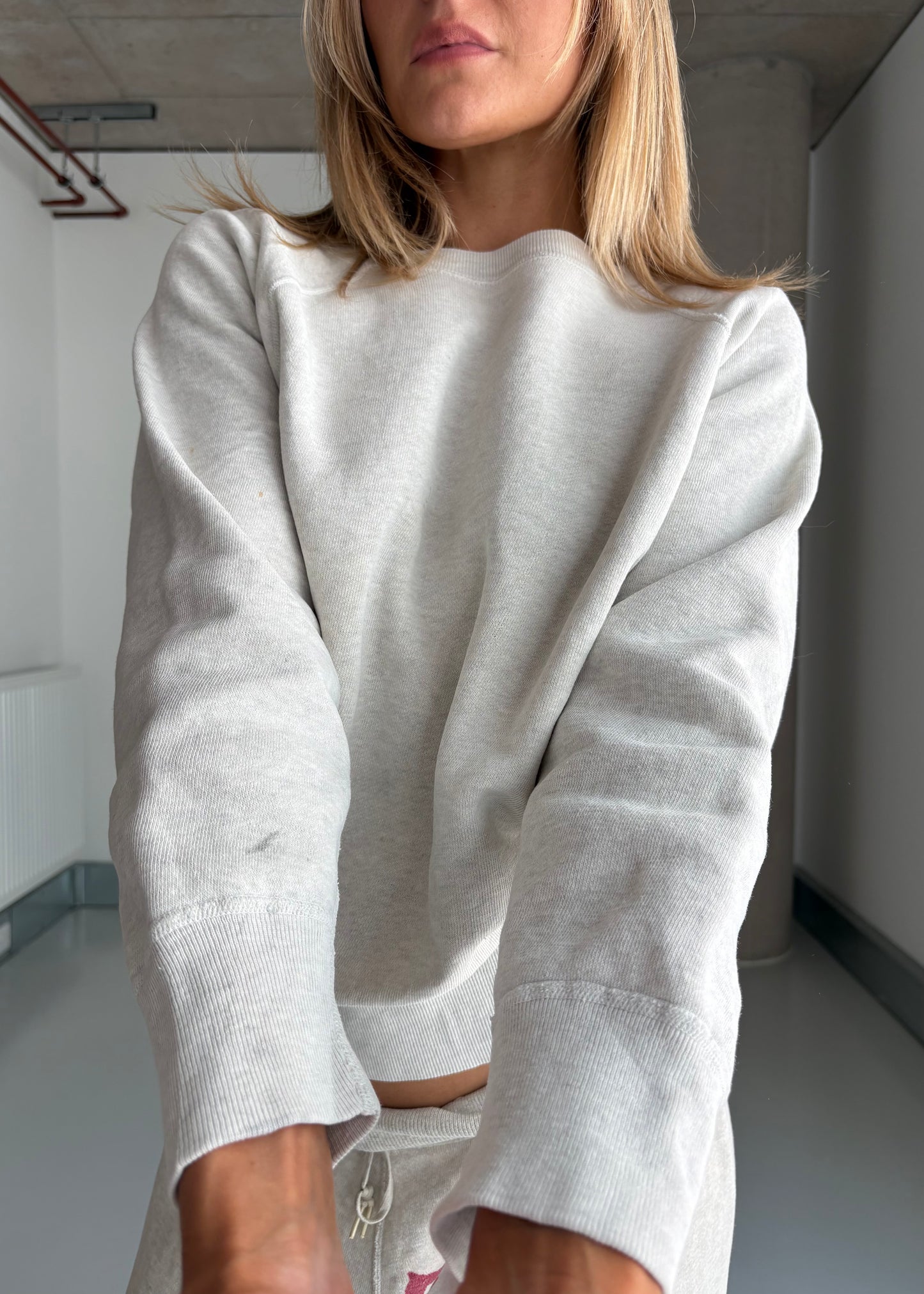 PALE GREY MAYO SWEAT