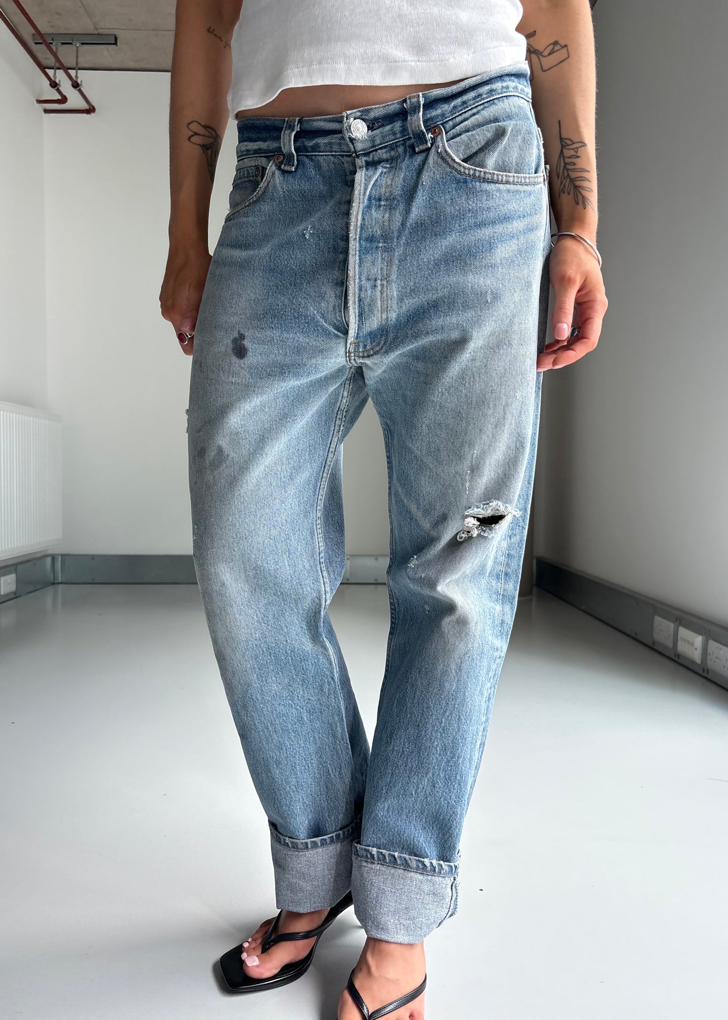 80S THRASHED LEVIS