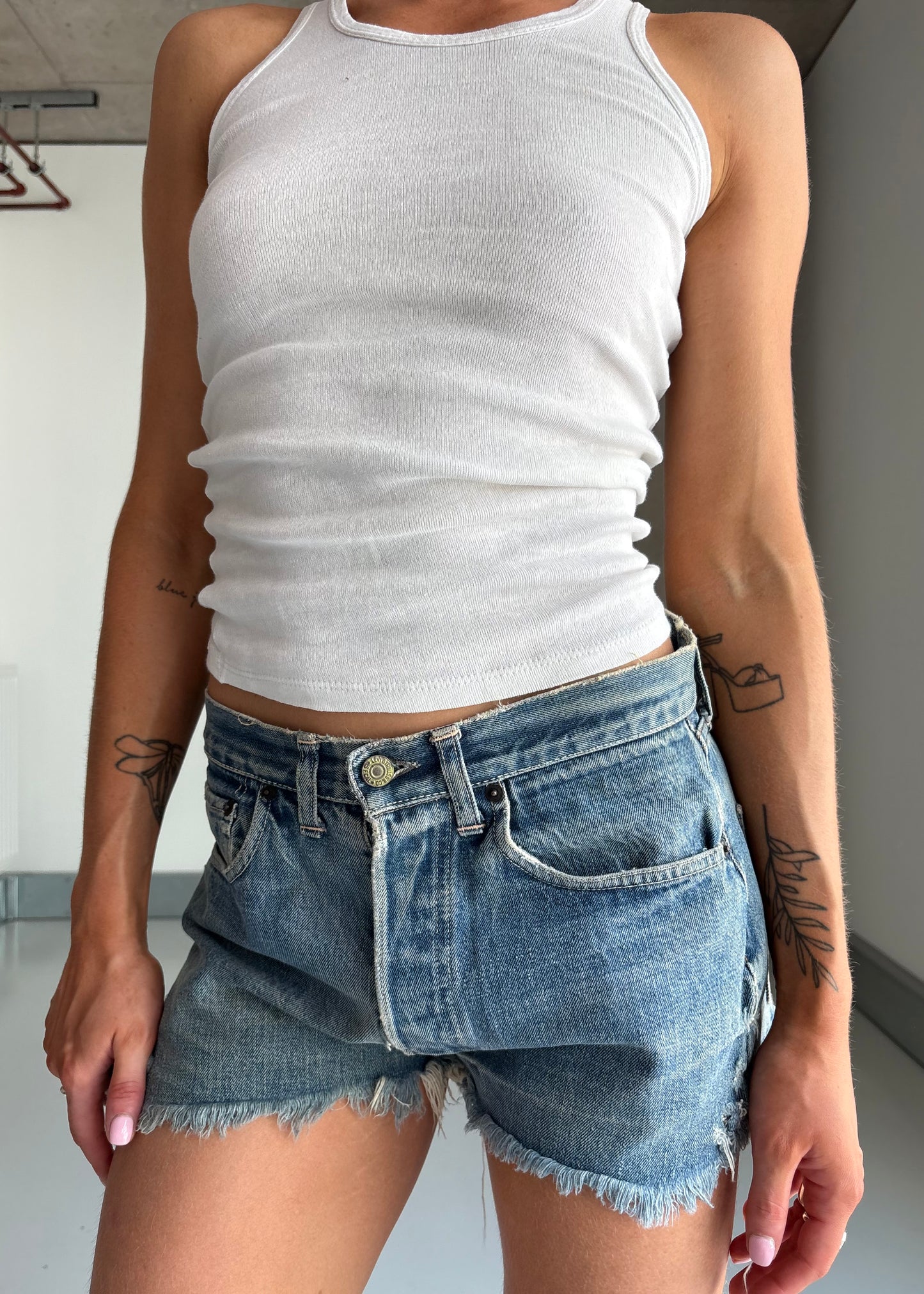 60S BIG E CUT OFF SHORTS