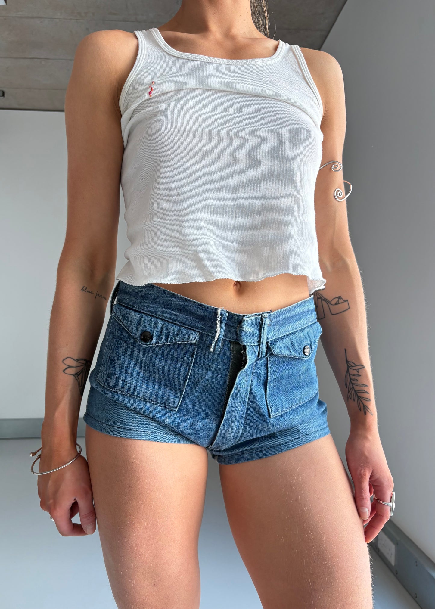 LATE 60S HOT PANT DENIM SHORTS